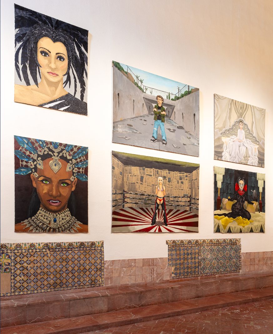 Seis retratos de Manuela Solano: reina tribal, boxeadora, mujer vampiro, entre otros